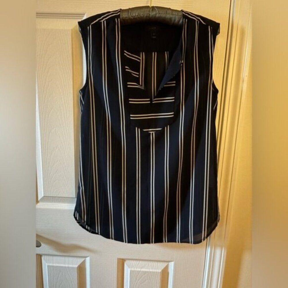 J crew navy & white sleeveless striped top size 0